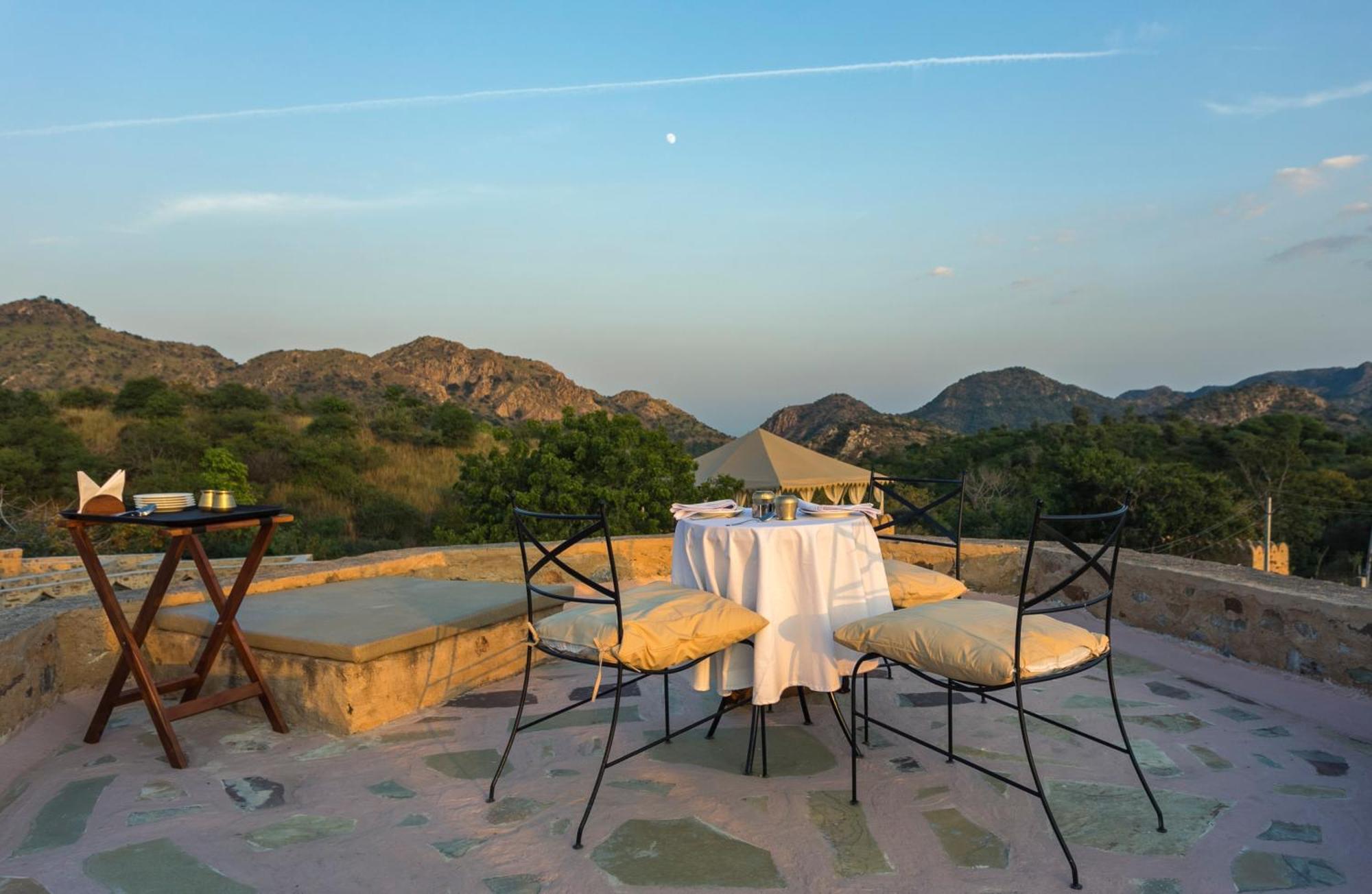 Manmatha A Luxury Retreat Bed & Breakfast Udaipur Dış mekan fotoğraf