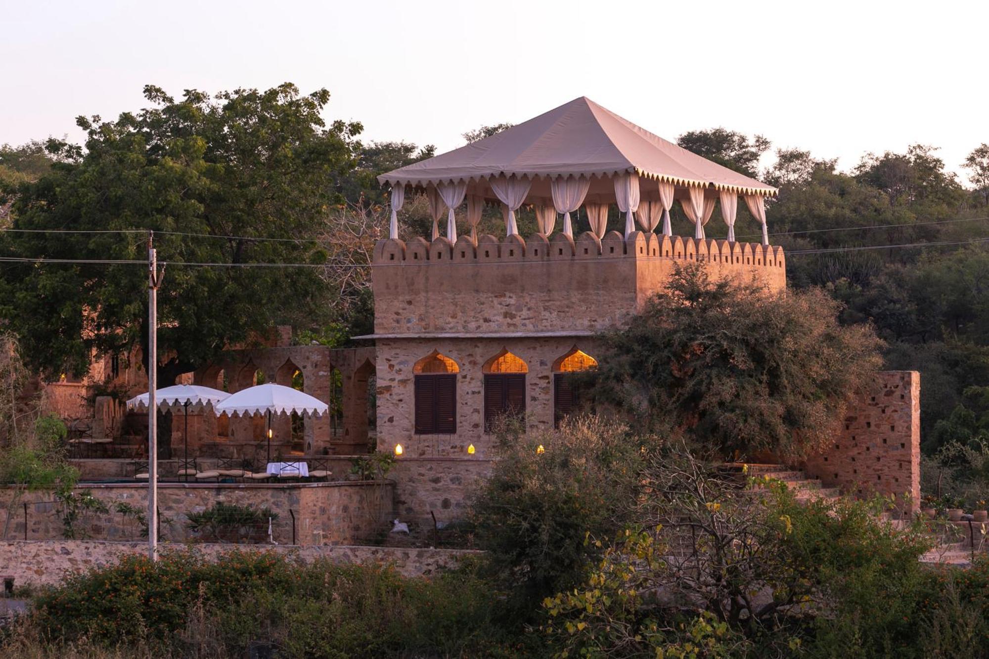 Manmatha A Luxury Retreat Bed & Breakfast Udaipur Dış mekan fotoğraf